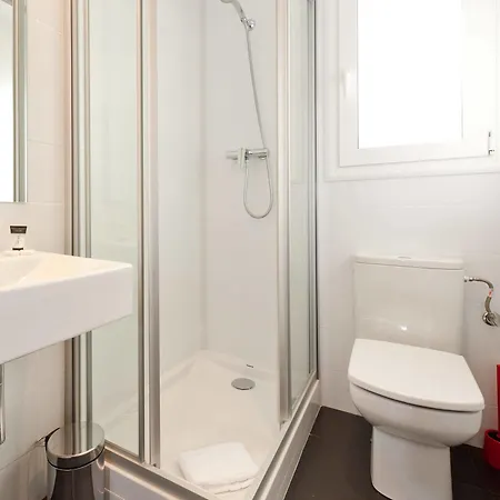 Hotel Dailyflats Gracia 3*